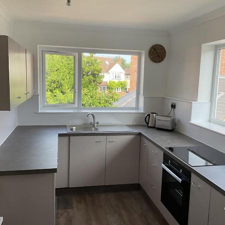 Large 2-Bedroom Maisonette With Free Parking Twickenham Exteriér fotografie